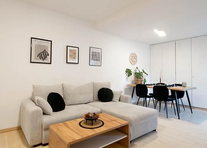 Bismarck - And Relaxing With Rooftop Terrace In